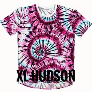 LuLaRoe Hudson tee in XL